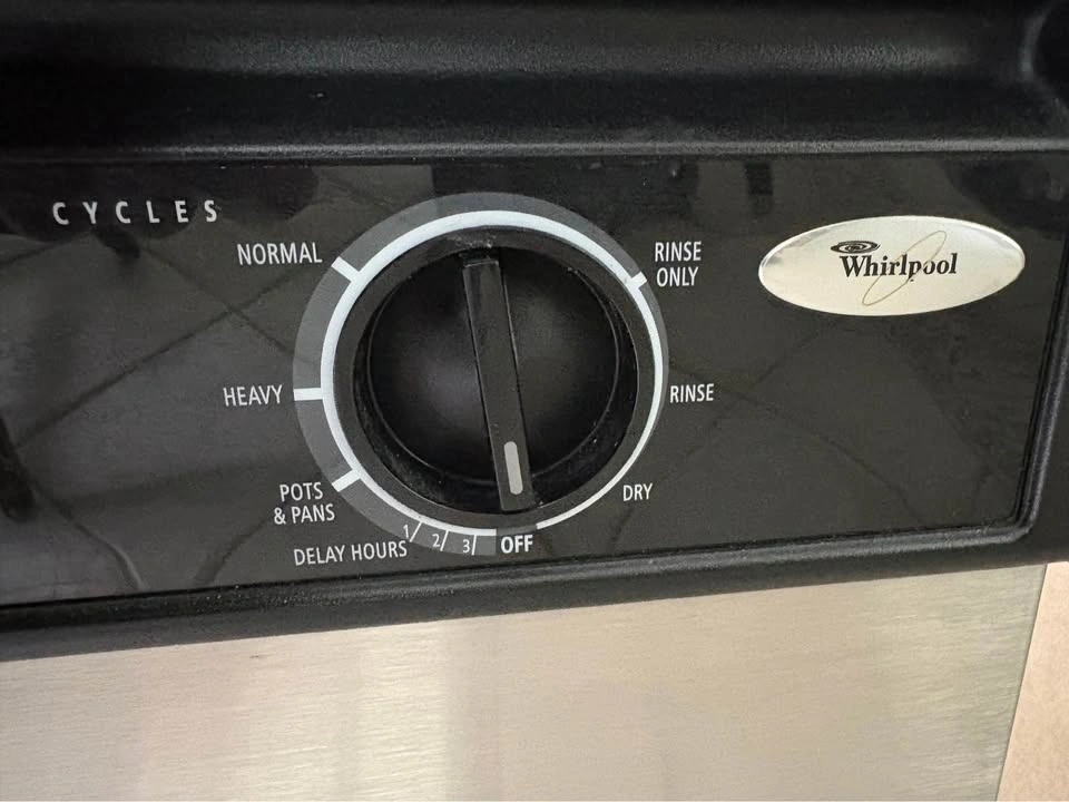 Whirlpool built-in Dishwasher - works great - photo 4