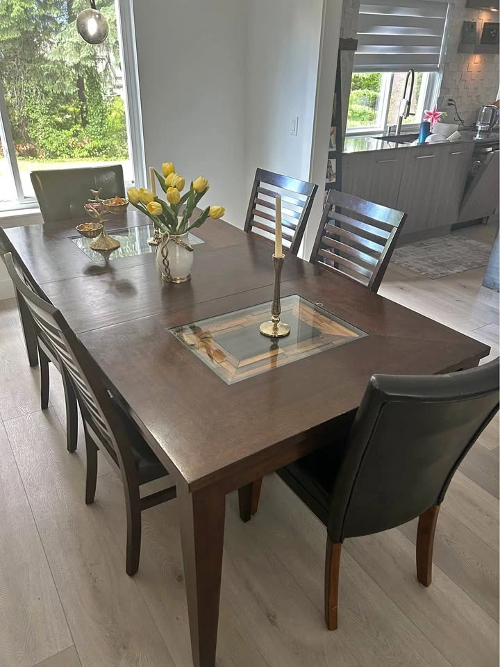 Extendable Wood Dining Table with 6 Chairs