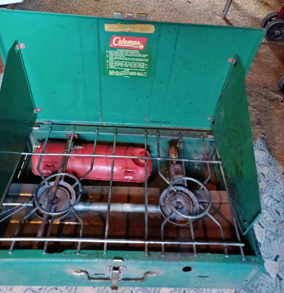 Vintage Coleman 2-Burner Camping Stove