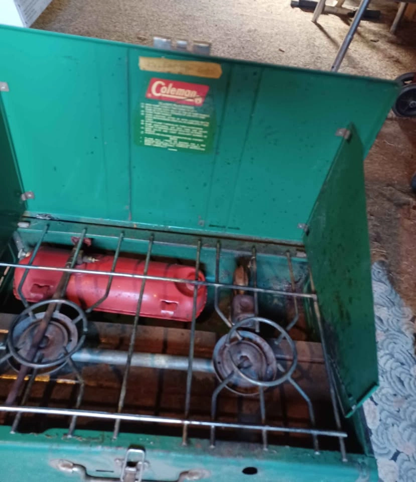 Vintage Coleman 2-Burner Camping Stove - photo 2