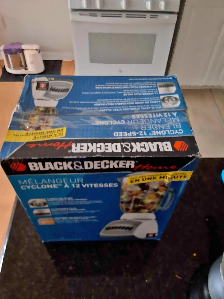 Black & Decker Cyclone 12-Speed Blender