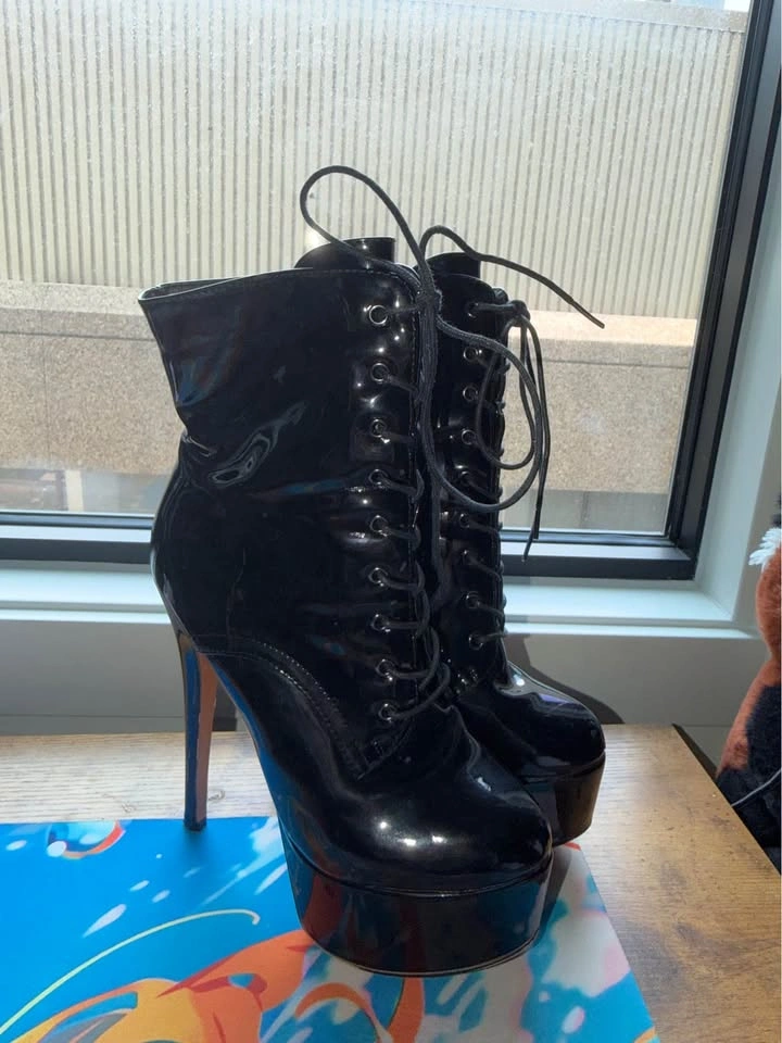 Black Ankle Boots - photo 2