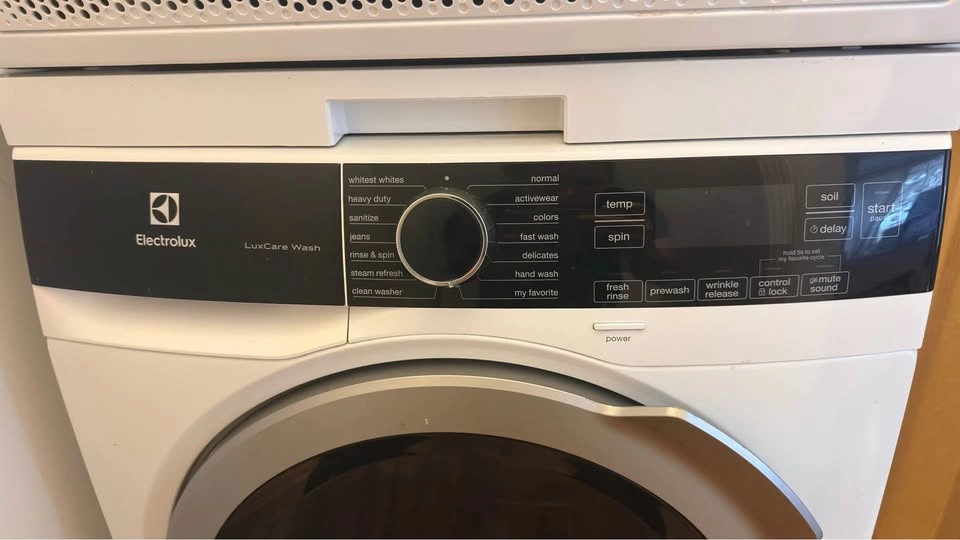 2.4 Cu. Ft. Washer and 4.3 Cu. Ft. Electric Dryer Stackable - photo 2