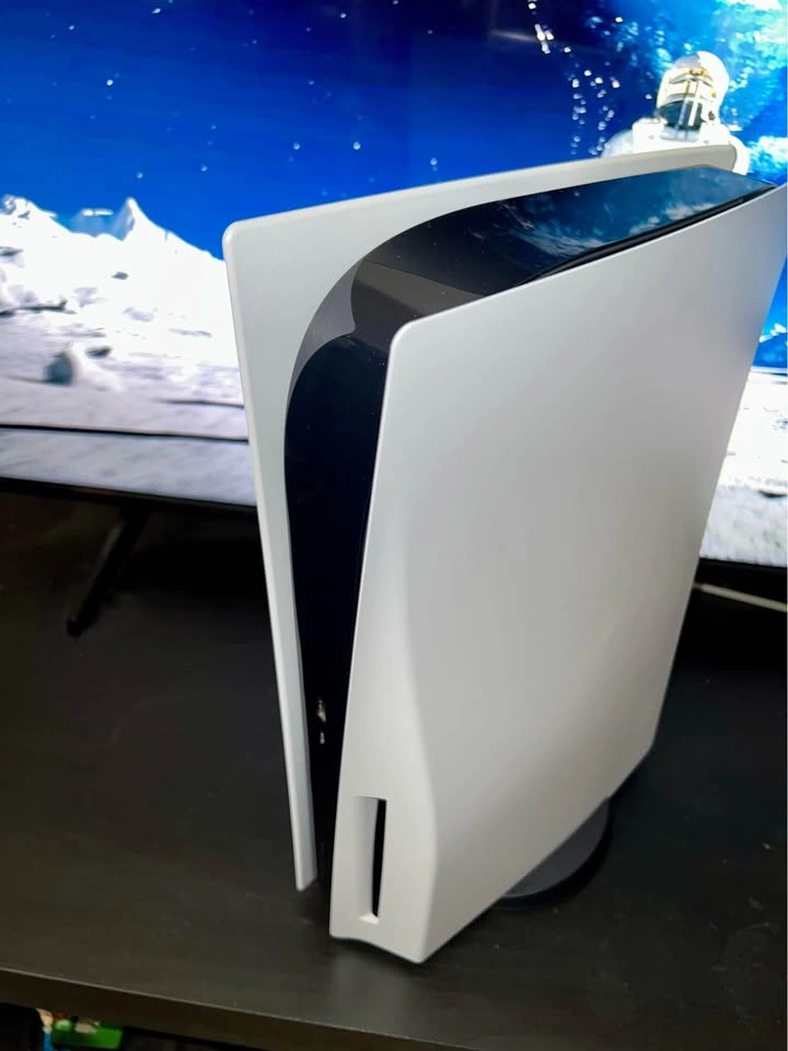 PlayStation 5 Disc Edition (Launch Model) Excellent Condition - photo 4
