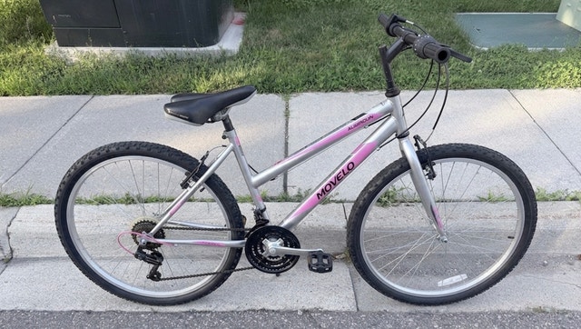Movelo Mountain Bike