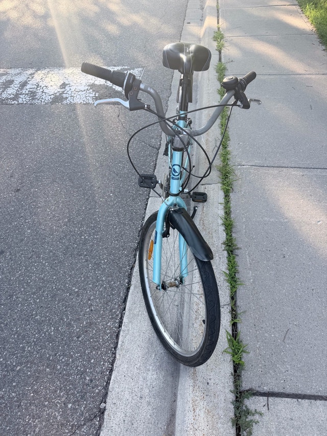 Everyday Traveler City Hybrid Bike - photo 3