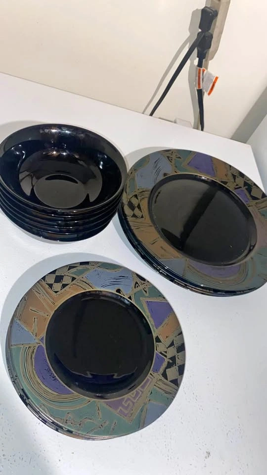 Mikasa Ultima+ Abstract Dinnerware Set - Plates and Bowls