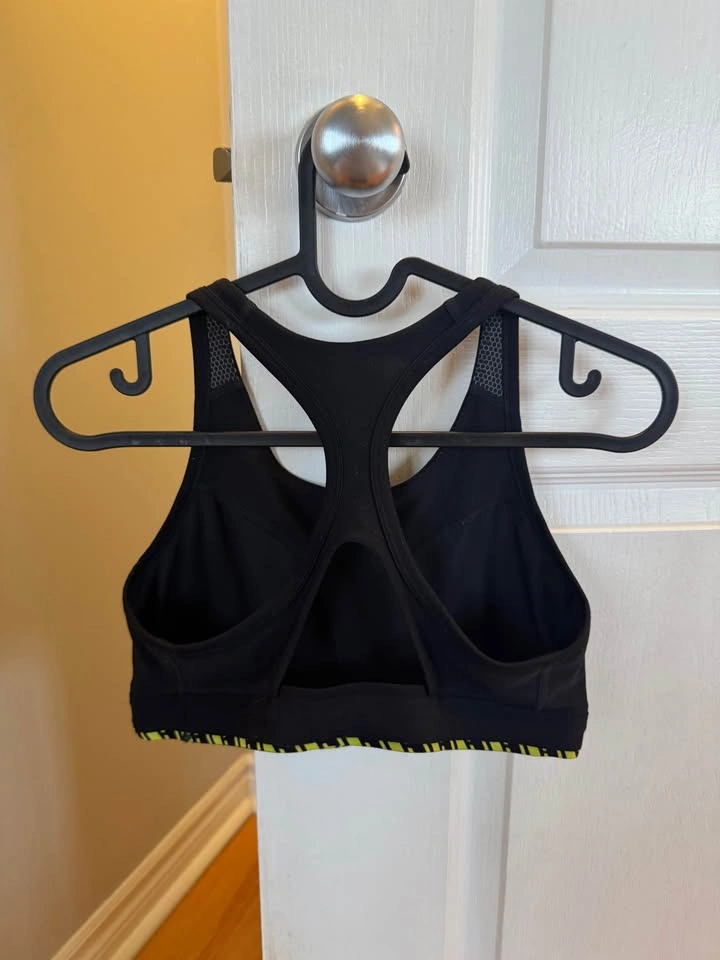 HOKA sports bra - photo 2