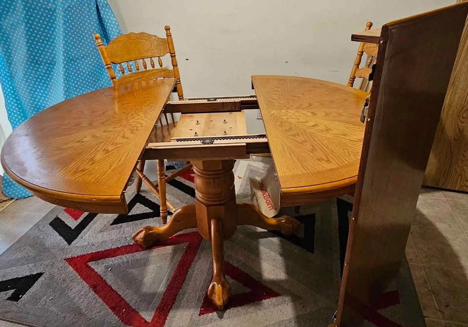 Expandable Dining Table with 4 Chairs - photo 3