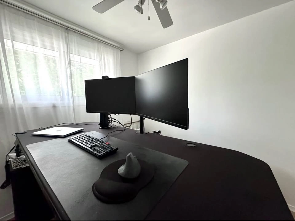 Electric Height Adjustable Standing Desk - photo 3