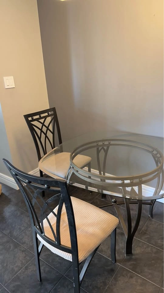 Glass Dinner table and 4 chairs - photo 2