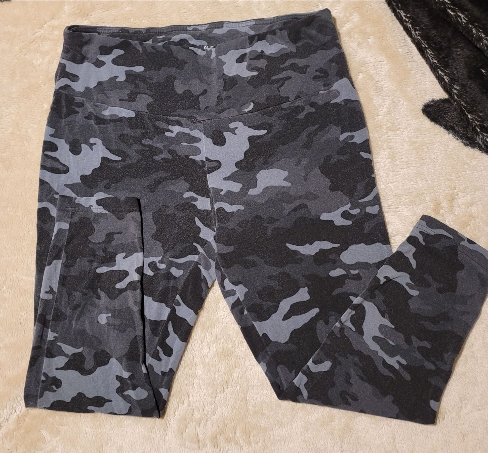Women's Gray high-rise Camouflage XL Leggings