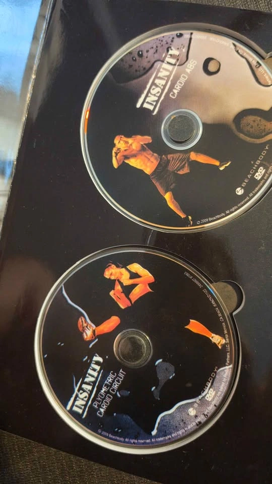 Insanity Workout DVD Set with Nutrition Guide – Complete - photo 4