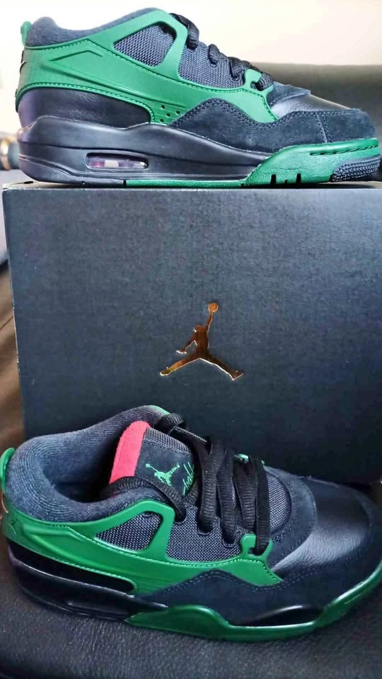 Air Jordan 4 RM (GS) Size 5Y
