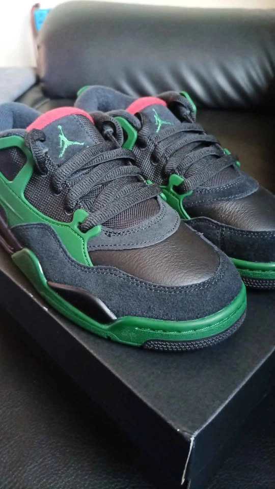 Air Jordan 4 RM (GS) Size 5Y - photo 3