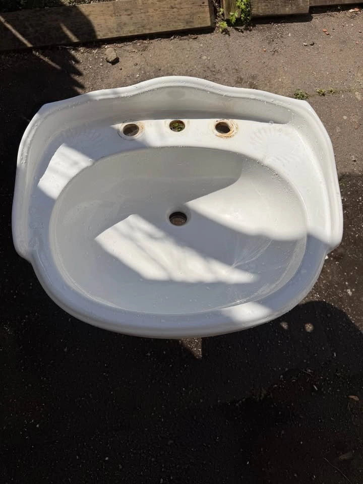 Vintage Ferrum Pedestal Sink - photo 4