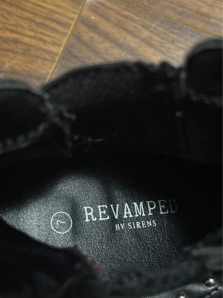 Revamped by sirens black boots - size 7 - photo 3