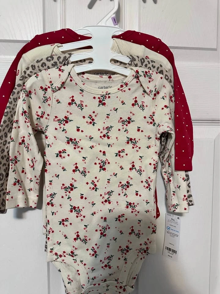 BNWT Carters 9 months baby girl body suits-4 pieces