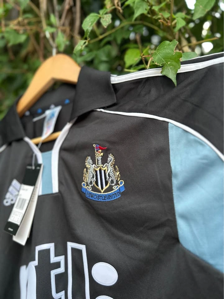 New castle retro jersey - XL - photo 4