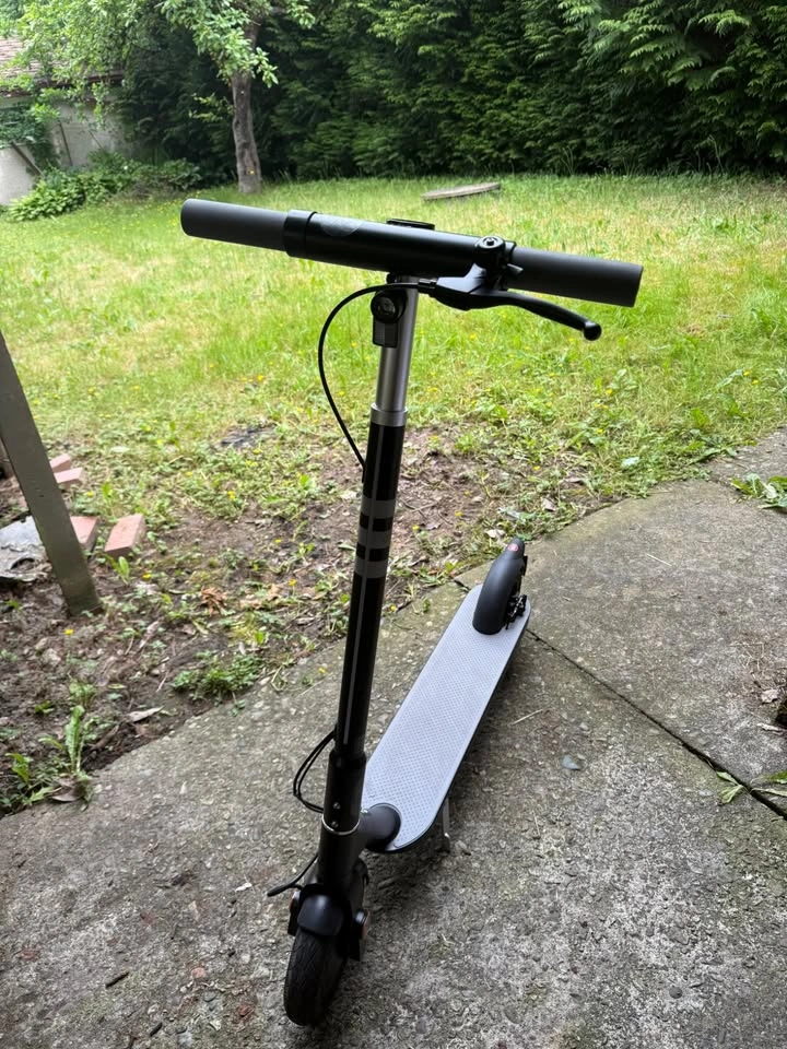 Like New OKAI Neon Pro (ES30) Electric Scooter - photo 3