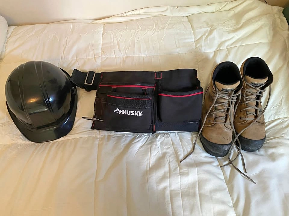 Ladies steel toed boots plus extras