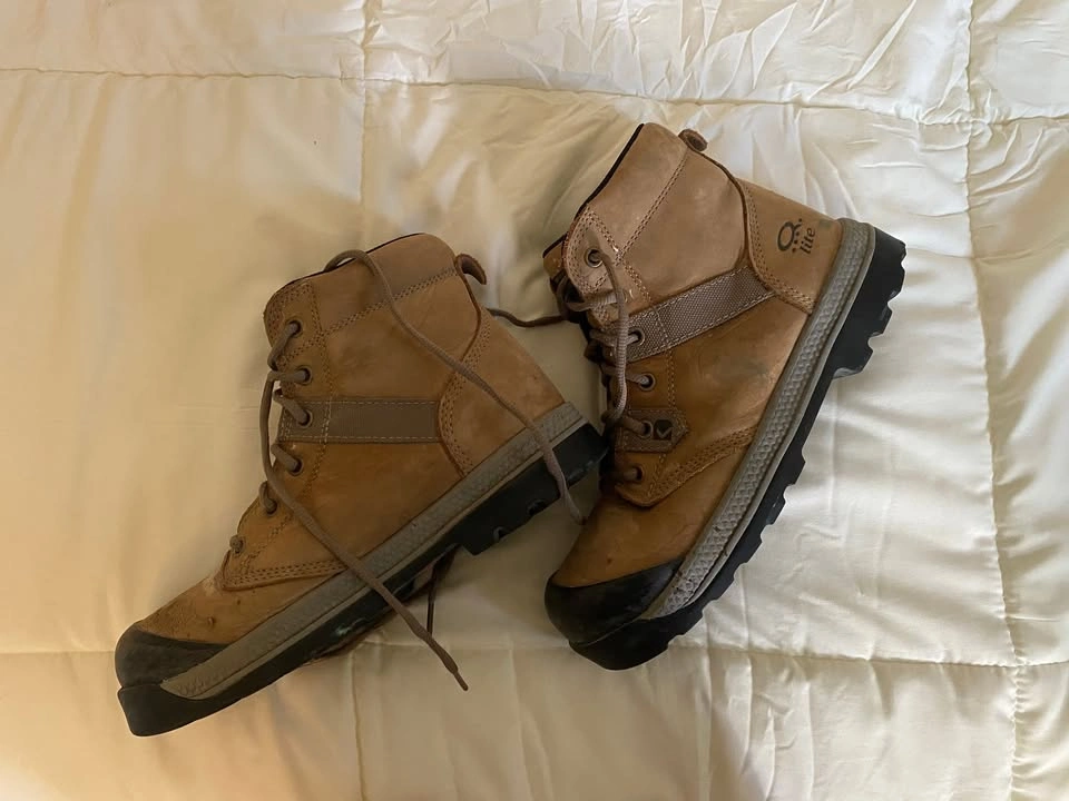 Ladies steel toed boots plus extras - photo 2