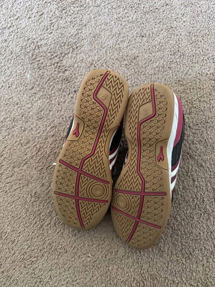 Diadora indoor soccer shoes size 2 - photo 3