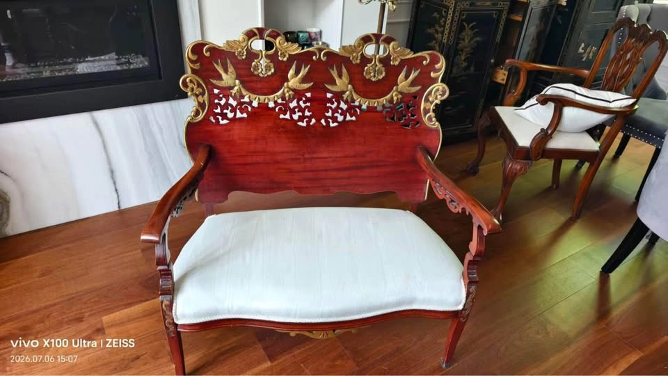 Stunning 4-Piece Antique Victorian-Style Parlor Suite - photo 5