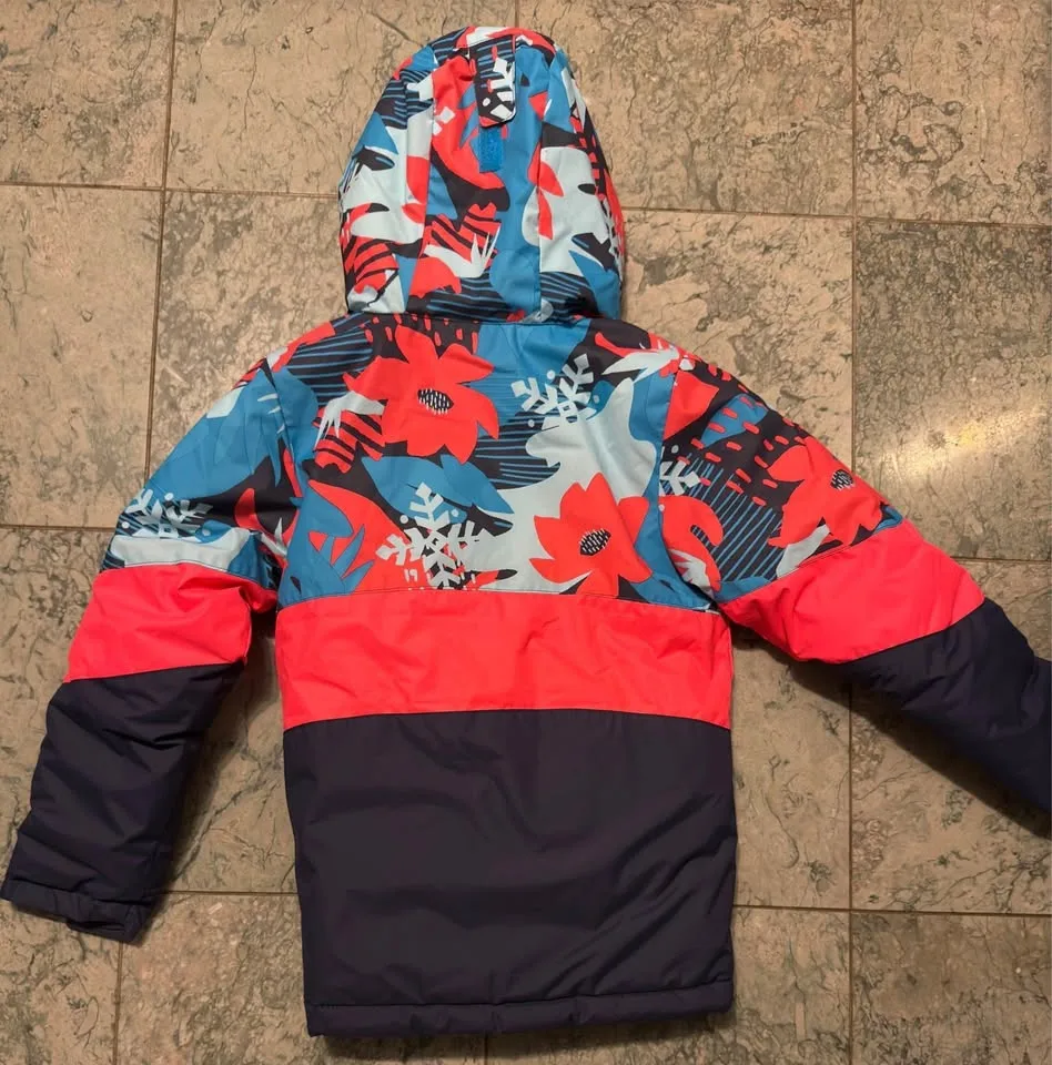 Girls Columbia Ski Jacket, Coverall Ski Pants and Gloves image indicator(4)
