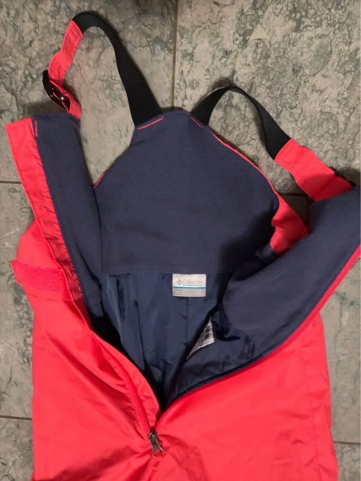 Girls Columbia Ski Jacket, Coverall Ski Pants and Gloves image indicator(6)