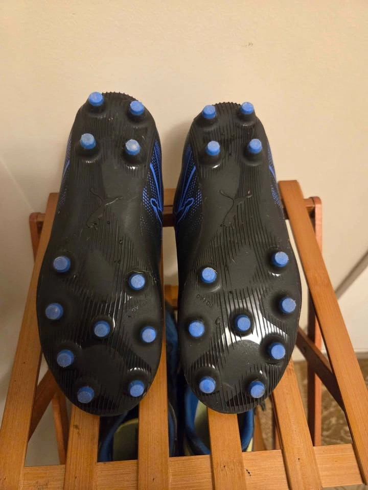 Puma Size 2 Soccer Cleats - photo 2