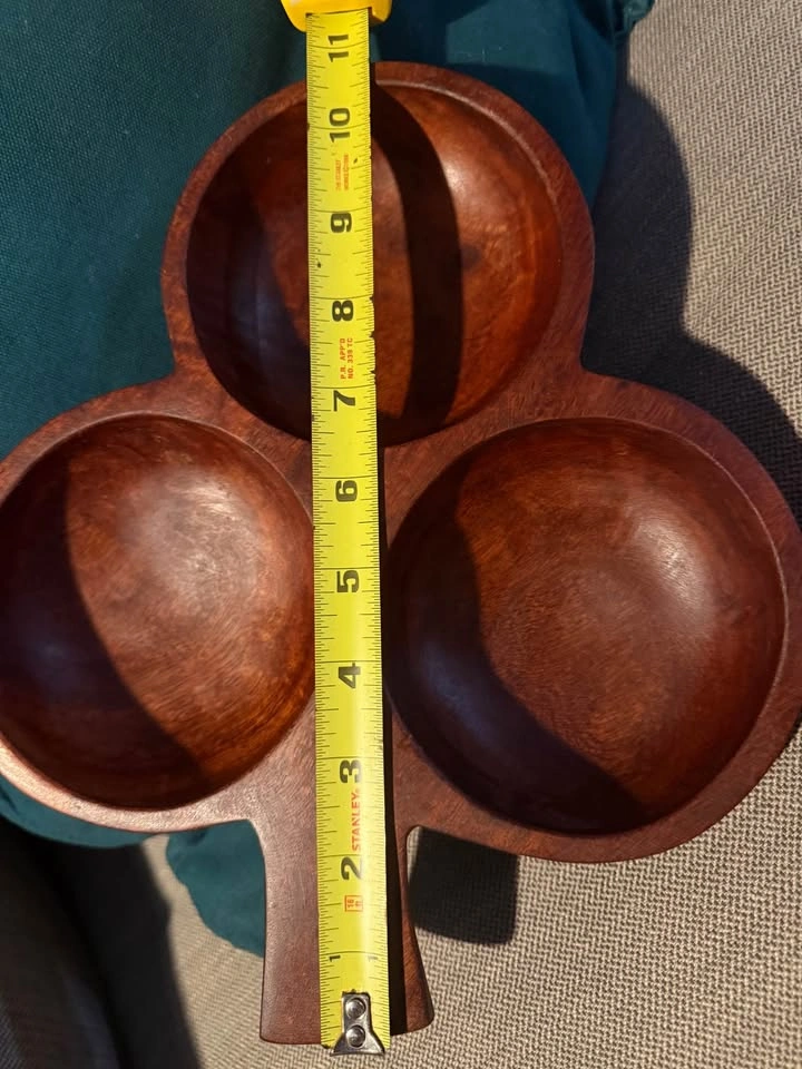 Vintage mid-century Monkey pod wood clover serving bowl - photo 3