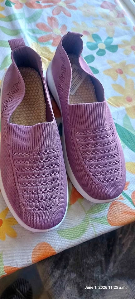Purple Slip-On Knit Walking Shoes