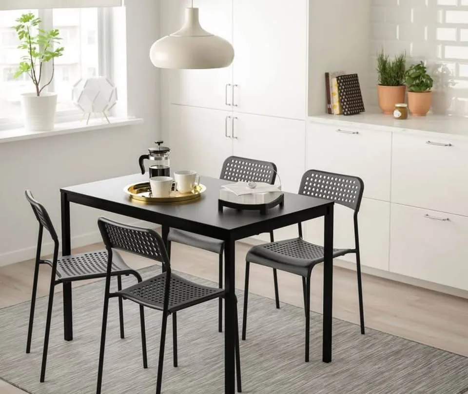 IKEA Tarendo Dinning Table image indicator(3)