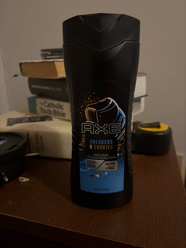 AXE sneakers and cookies body wash