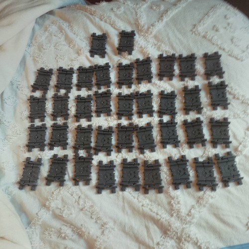 112pc Train Track Bulk Lot - 74 Straight & 38 Flex - photo 2