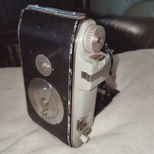 VINTAGE Kodak Tourist Camera w/ MULTI-FORMAT ADAPTER BACK - photo 4