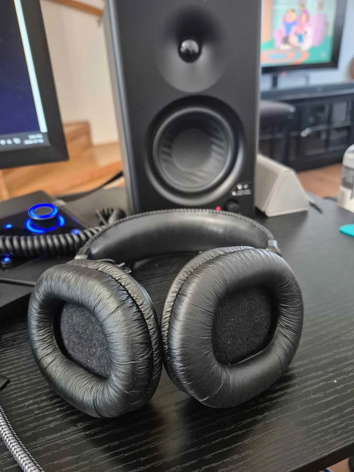 Sony MDR-7506 Professional Headphones - photo 2