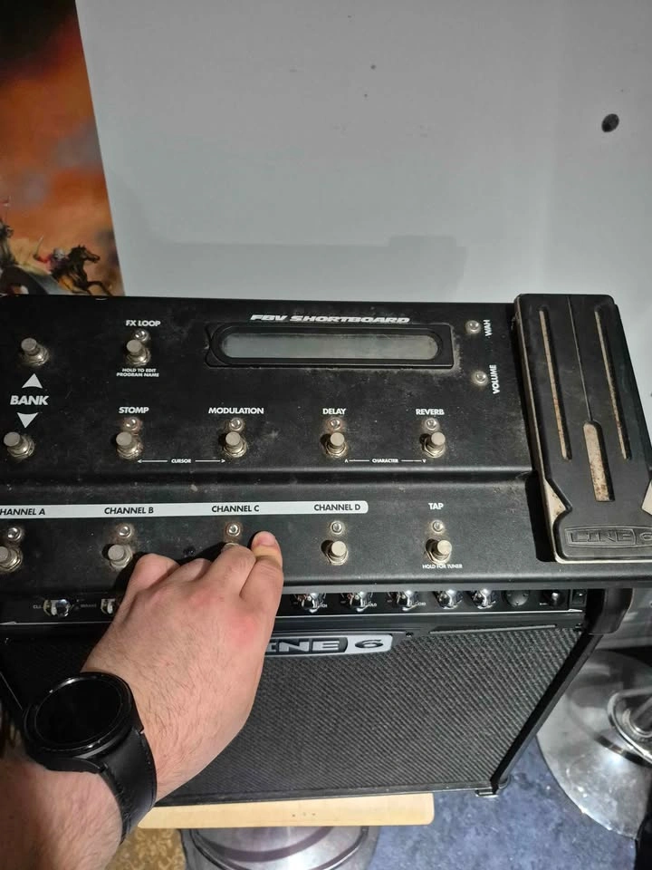 Line 6 Spider IV 75 Guitar Amplifier with FBV Shortboard - photo 2