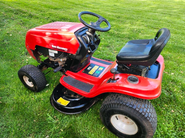 Yard Machines Ride on mower - photo 3
