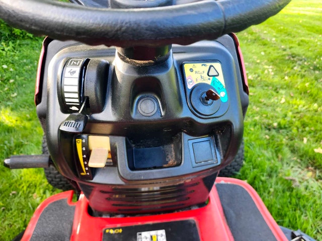Yard Machines Ride on mower - photo 5