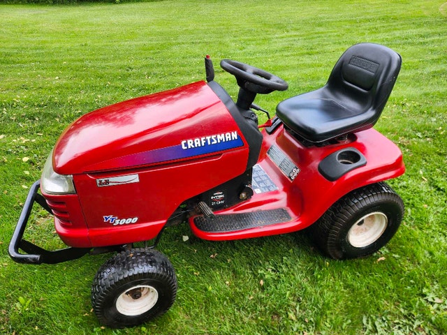 Craftsman YT3000 Ride-on Mower - photo 2