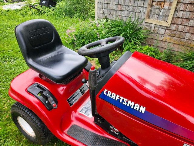 Craftsman YT3000 Ride-on Mower - photo 4
