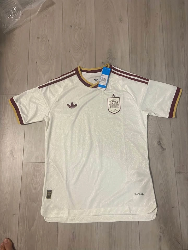 Spain cream away 2026 wc jersey size large - photo 2