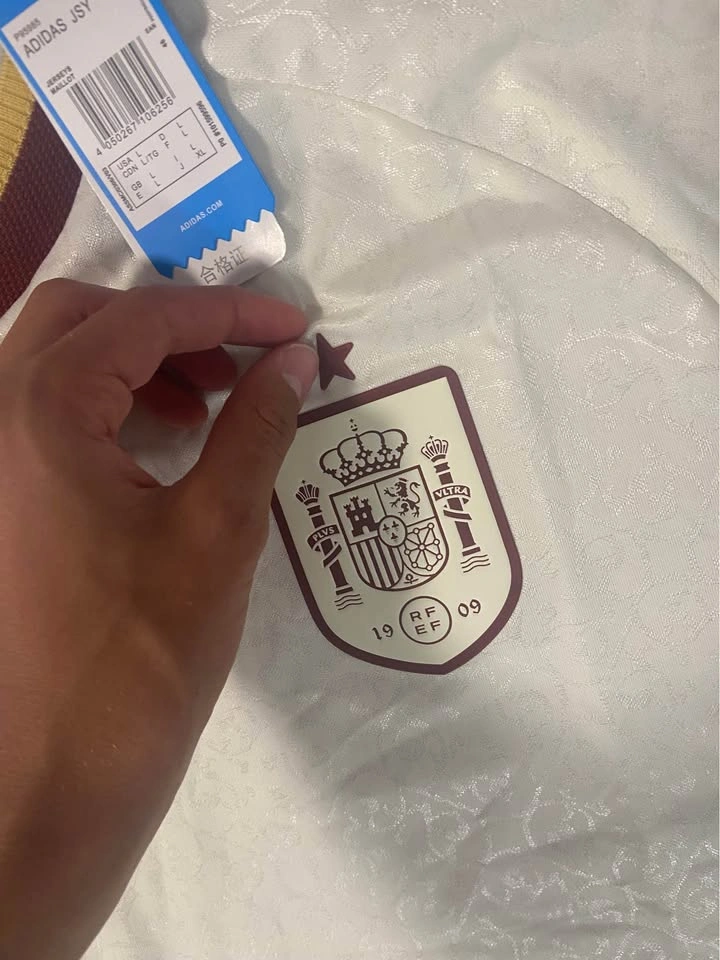Spain cream away 2026 wc jersey size large - photo 4