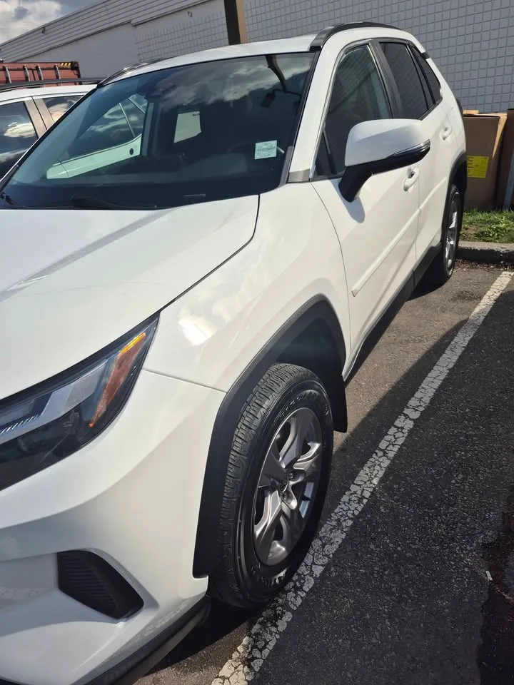 2022 Toyota RAV4 image indicator(3)