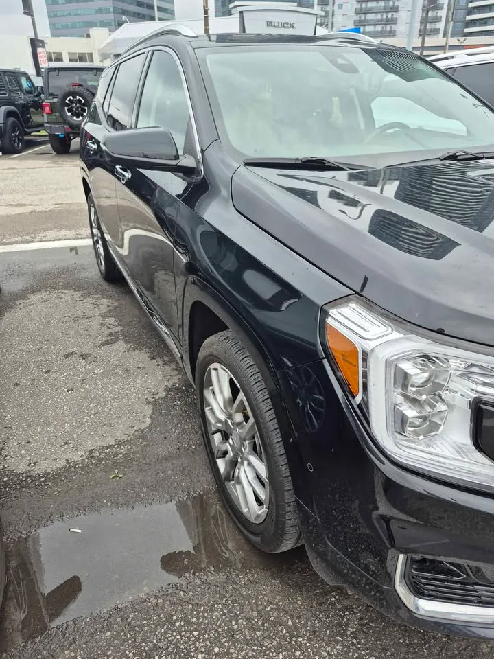 2022 GMC Terrain Denali image indicator(3)