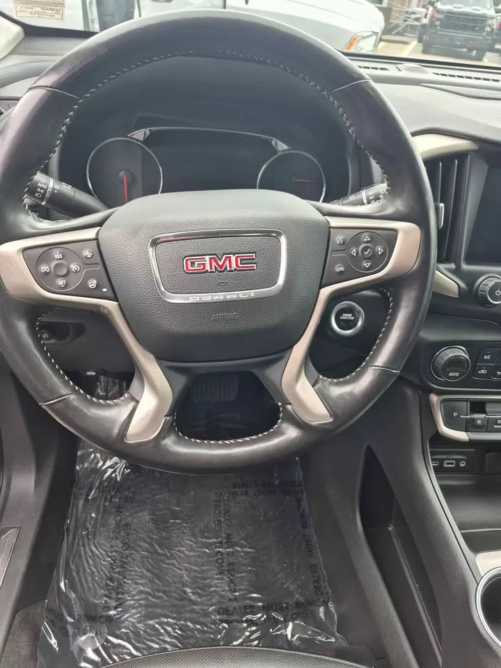 2022 GMC Terrain Denali image indicator(6)