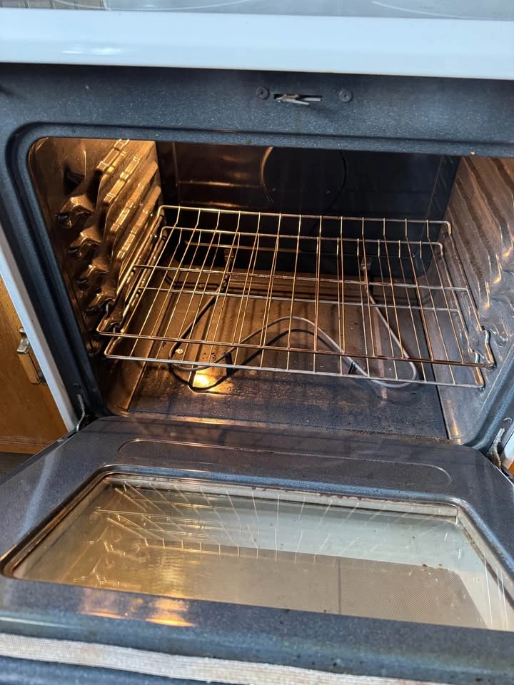 Kenmore White Glass-Top Electric Stove - photo 2