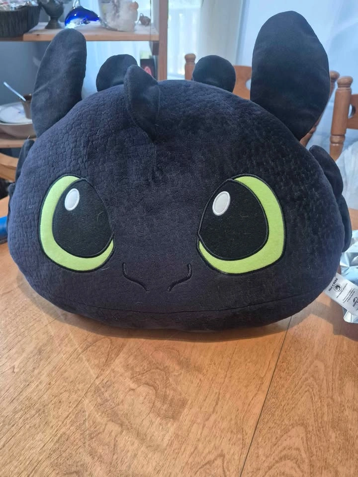 Universal Studios Isle of Berk Toothless Plush Pillow - photo 2